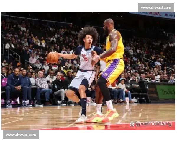 NBA赛季精彩对决回顾 球员表现分析与战术解读 NBA赛季精彩对决回顾 球员表现分析与战术解读